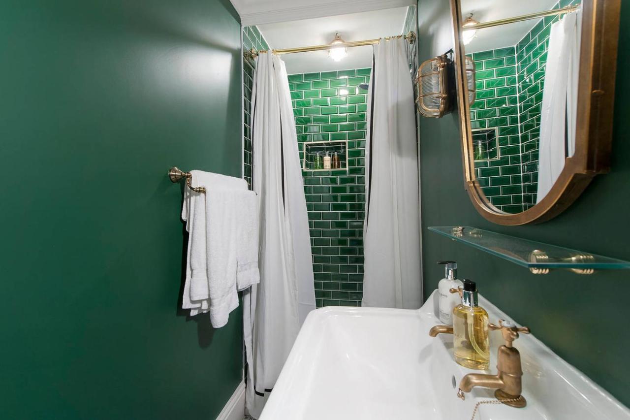 Central Luxury Bath Garden Apartment Free Parking Экстерьер фото