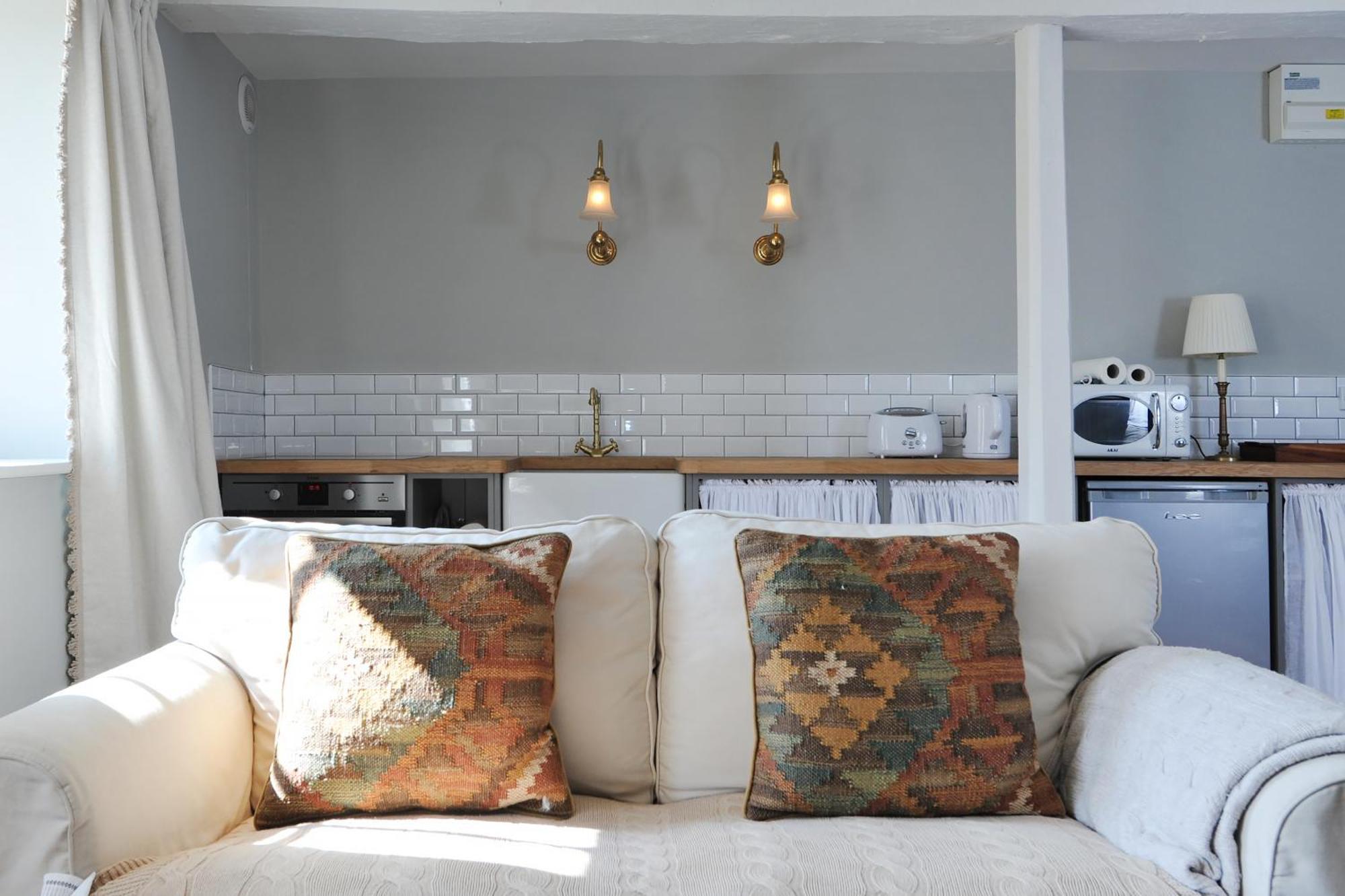 Central Luxury Bath Garden Apartment Free Parking Экстерьер фото